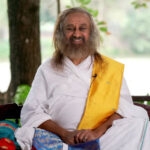 How to strike a balance between mother and wife? Know the remedy suggested by Sri Sri Ravi Shankar